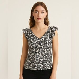 LOFT Black and White Patterned Blouse 🖤🤍🖤